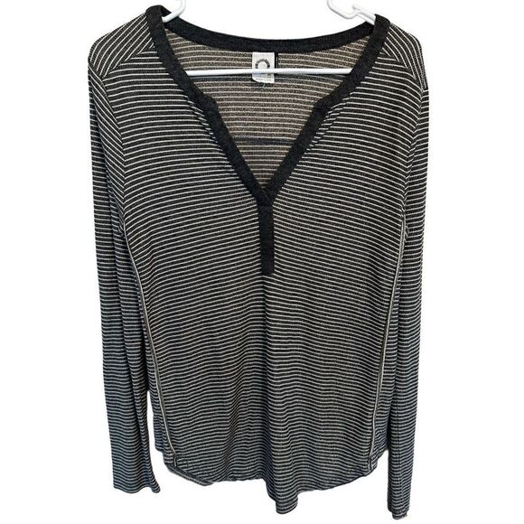 Anthropologie- {Akemi + Kin} Alunda Lurex Grey and White Striped Top, Size Large - Picture 9 of 10
